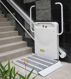 Plateforme monte-escalier, Plateforme oblique